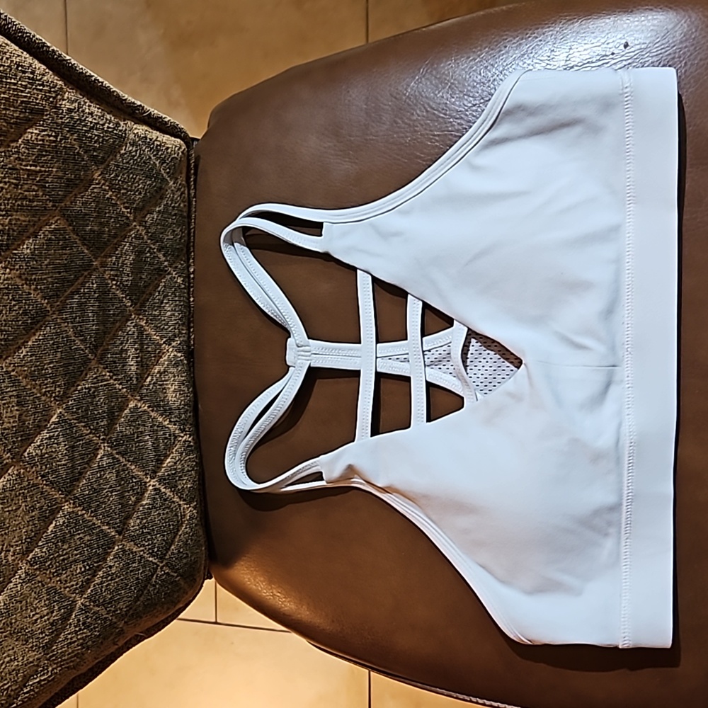 Zyia Active Grid Sports Bra Strappy Racerback Wirefree Lined Padded Light Gray